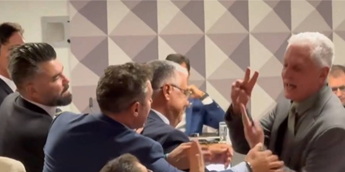 Briga entre bolsonarista e petista interrompe sessão da CPMI do INSS