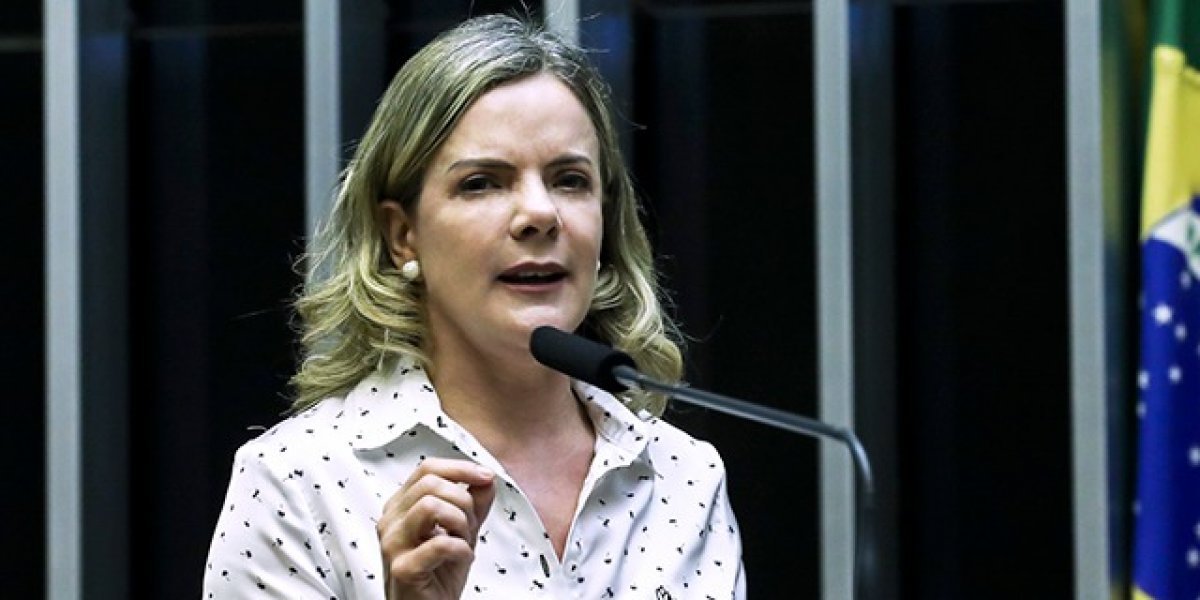 Gleisi Hoffman critica fala dos EUA de 'resolver os problemas no Brasil' com poder militar