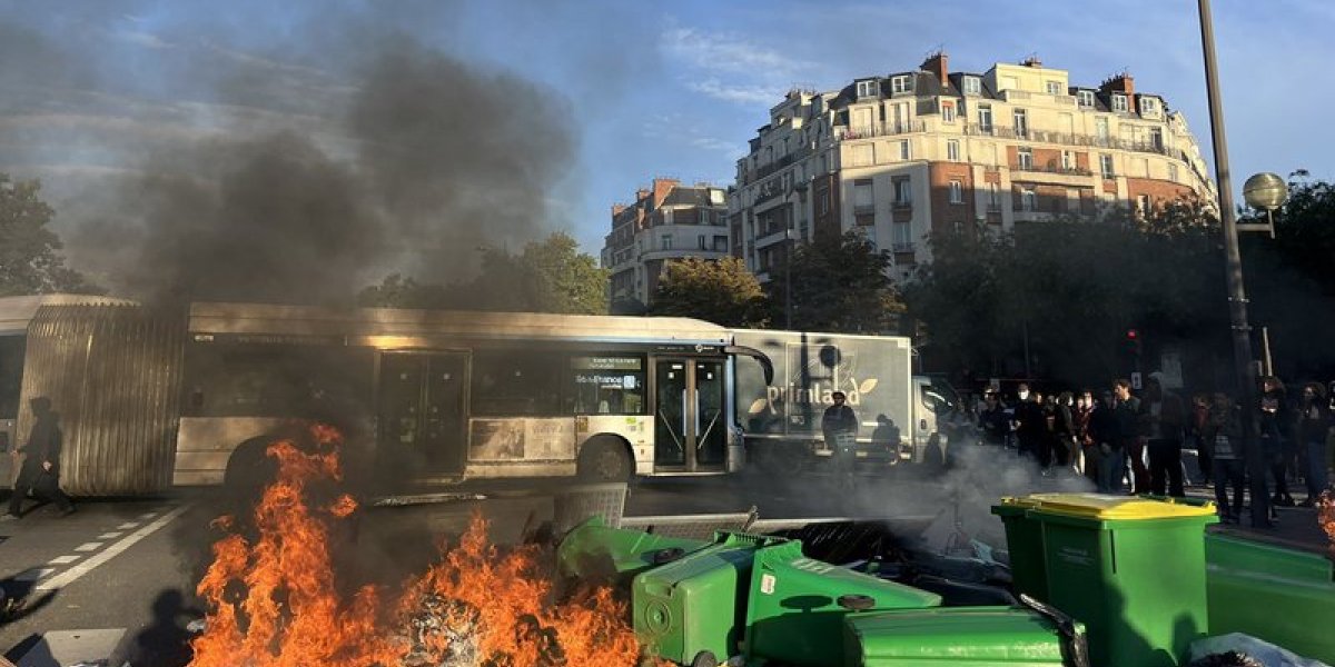 ‘Vamos bloquear tudo’: protestos e greves tomam a França após nomeação de novo premiê
