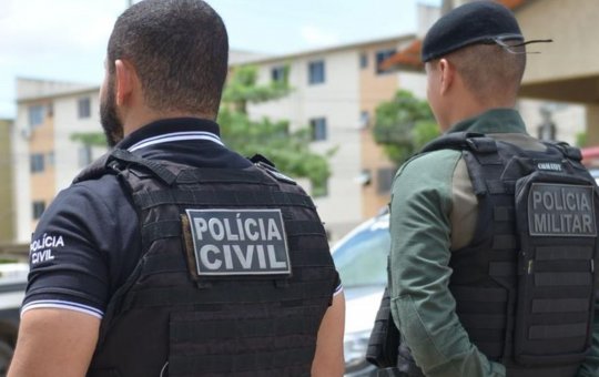 Filha de 13 anos é suspeita de matar mãe esganada após amarrá-la com fios de ferro de passar roupa