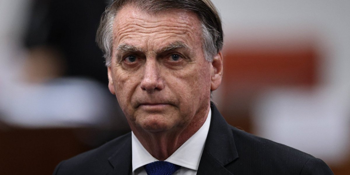 Recém condenado, Jair Bolsonaro está inelegível até 2060; Entenda