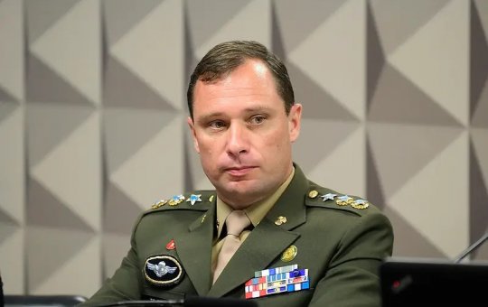 Após delatar esquema golpista ao STF, Mauro Cid planeja viver nos EUA