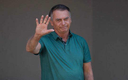 Prisão de Jair Bolsonaro é aprovada por 50% dos brasileiros; 43% desaprovam