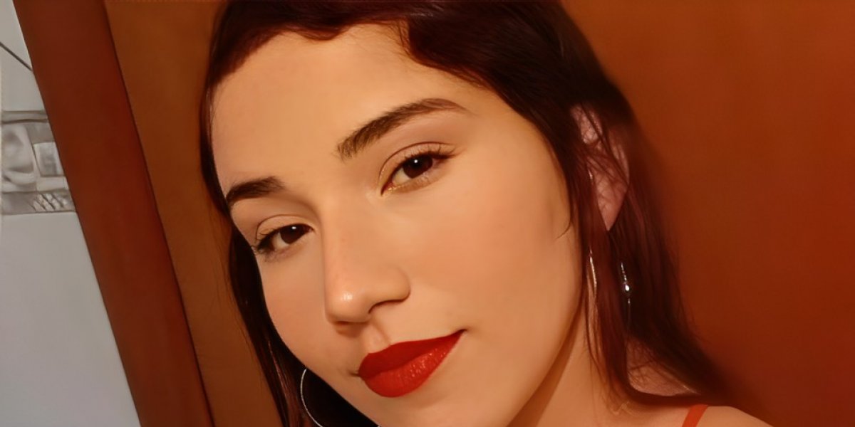 Jovem de 21 anos é presa por divulgar fofocas e cobrar para apagar das redes sociais
