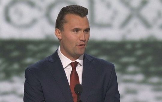 Empresa mineira demite funcionário por celebrar morte do ativista americano Charlie Kirk