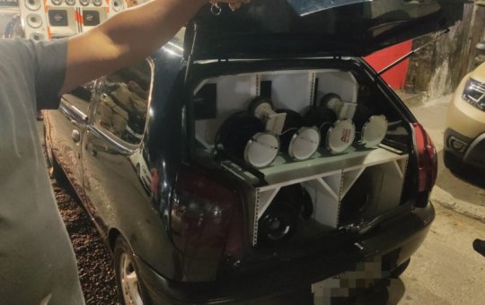 Polícia apreende cinco carros durante operação Paredão III em Sussuarana