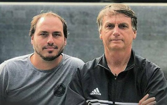 ‘Cada dia come menos’: filho de Bolsonaro fala sobre estado de saúde do pai