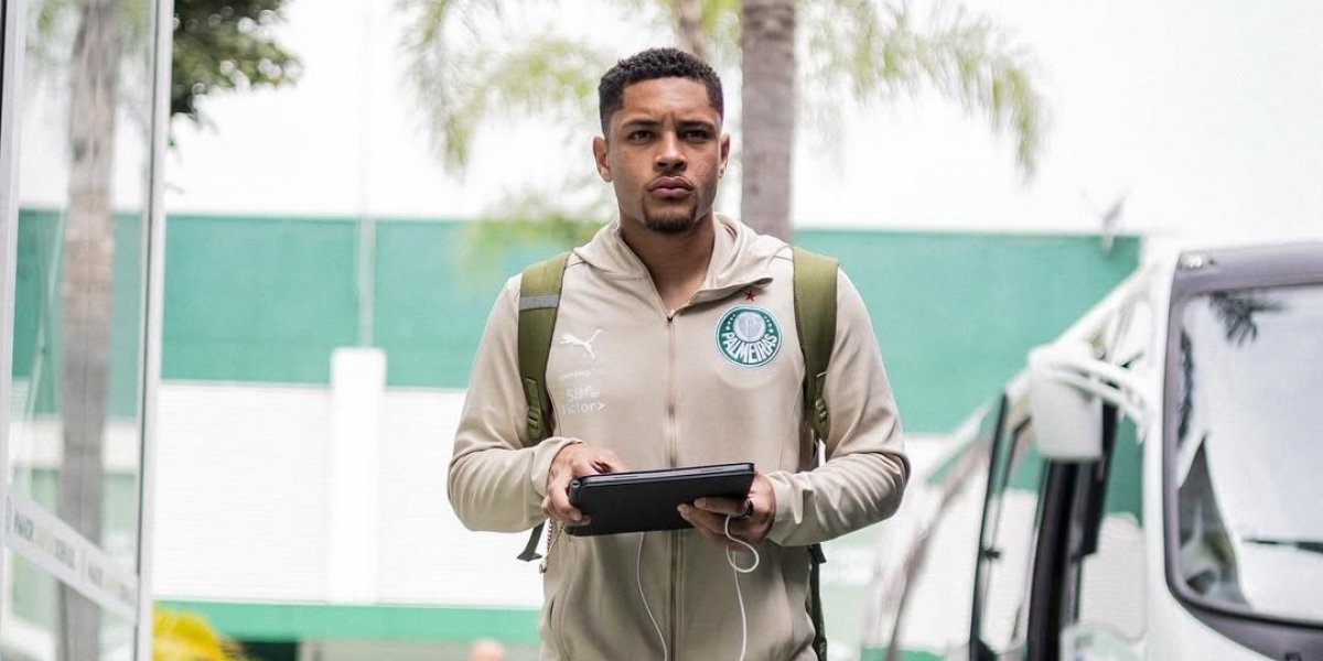 Atacante Vitor Roque