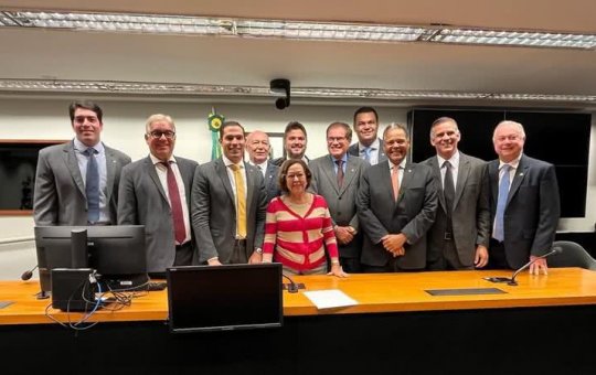 PEC da Blindagem tem apoio da maioria da bancada da Bahia; saiba como cada deputado votou