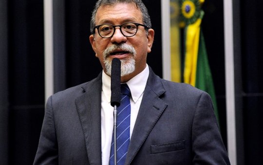 Secretário Afonso Florence confirma previsão contratual de início da Ponte Salvador-Itaparica até 2026