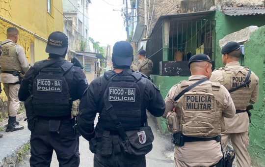 Mulher é morta a facadas na Ribeira; companheiro é detido por suspeita de feminicídio