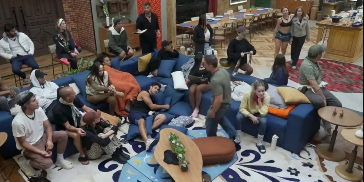 Momento da discussão entre os peões