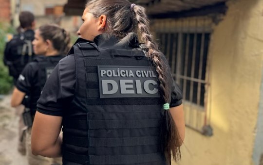Ex-companheiro faz mulher e bebê de reféns em Salvador
