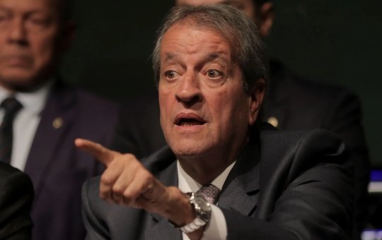 Presidente do PL afirma que Eduardo Bolsonaro “mataria de vez” o pai caso insista em candidatura própria em 2026