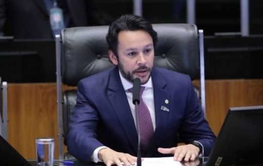 Deputado baiano se diz arrependido e aponta golpe ao votar na PEC da Blindagem