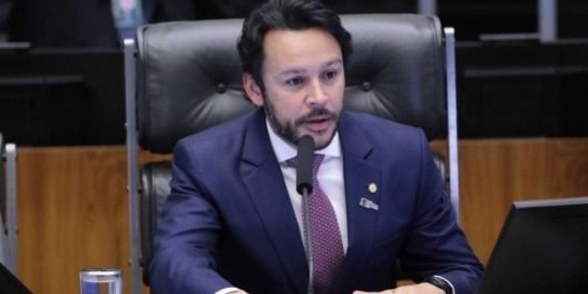 Deputado baiano se diz arrependido e aponta golpe ao votar na PEC da Blindagem