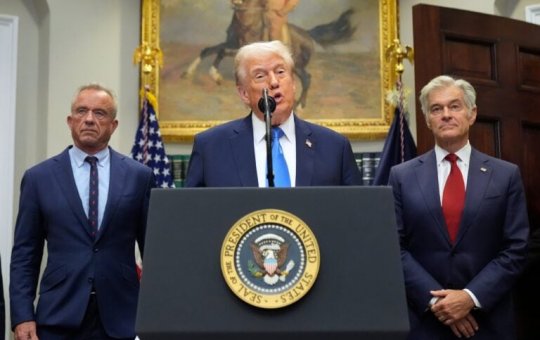 Trump alerta que grávidas não devem usar Tylenol e associa uso a risco de autismo