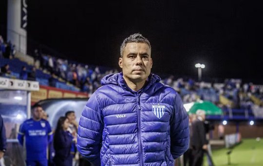 Vitória confirma Jair Ventura como novo técnico, o quarto da temporada