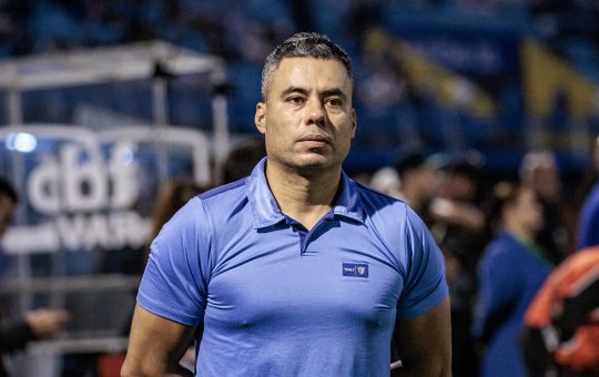 Novo técnico do Vitória já salvou três clubes do rebaixamento na Série A