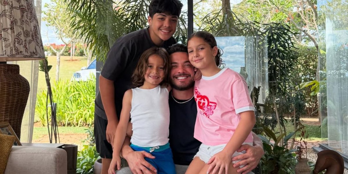 Wesley Safadão com seus filhos