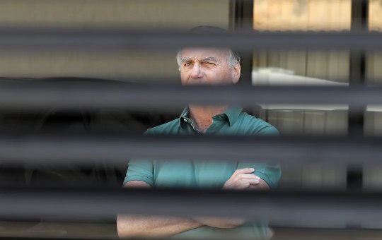 Condenado, Jair Bolsonaro pode se livrar de cumprir pena na prisão; entenda