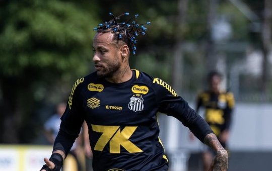 Neymar em treino do Santos