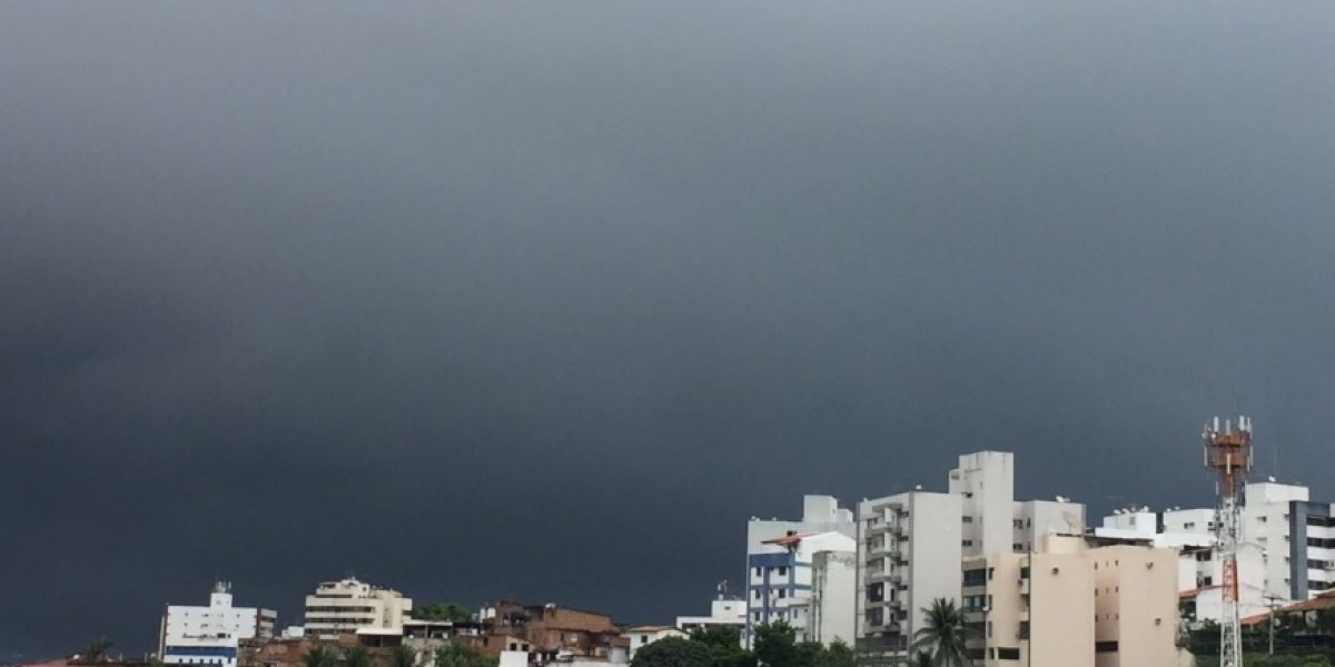 Tempo nublado em Salvador