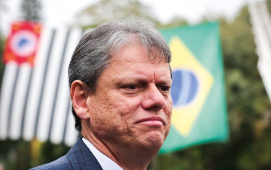 Devido a distúrbios na Direita, Tarcísio desiste de candidatura presidencial em 2026
