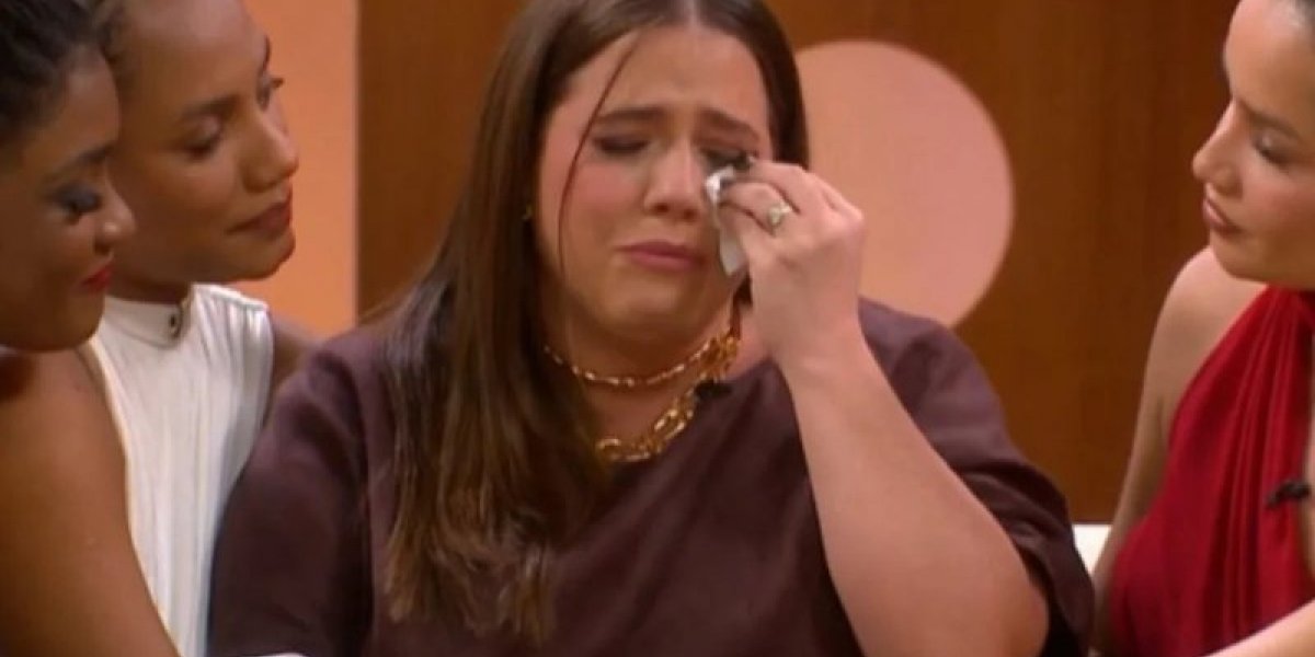 Tati emocionada ao relembrar do filho