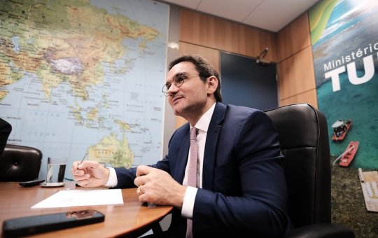 Não aguentou a pressão: Celso Sabino pede demissão do Ministério do Turismo