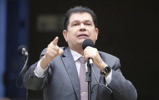 Deputado Mauro Benevides Filho sofre AVC, é internado e segue em estado estável