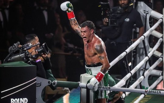 Após briga generalizada no Spaten Fight Night, em Salvador, Popó fala sobre sua vitória: "Temos que comemorar"