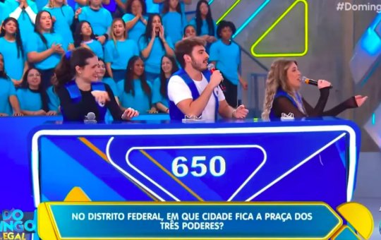 ‘Jogamos dinheiro fora’: Celso Portiolli reage a erro da filha e do filho de Gugu no Passa ou Repassa