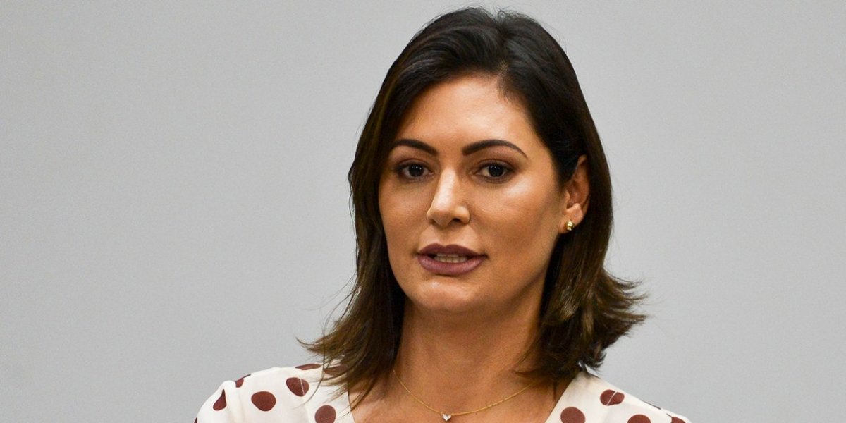 Michelle Bolsonaro processa ex-deputada Joice Hasselmann, pedindo danos morais e apagamento de vídeo