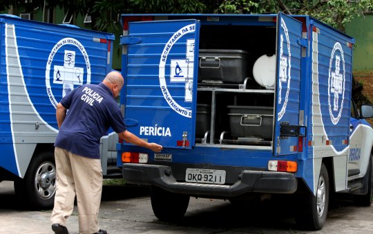 Corpo de homem de 27 anos é encontrado na Estrada da Biribeira, em Camaçari