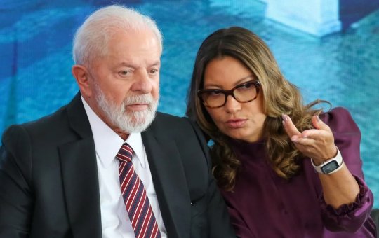 Lula afirma que levará Janja a encontro com Trump e gesto da primeira-dama chama atenção