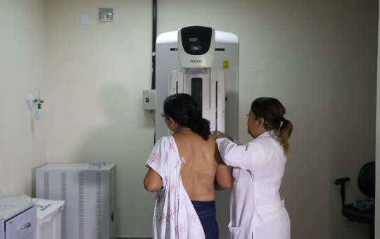 Governo do Estado promove ação com Outubro Rosa e pretende realizar 40 mil mamografias