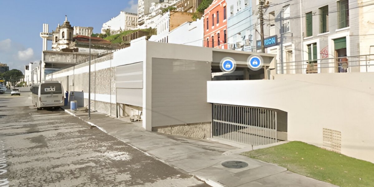 Estacionamento nunca foi aberto ao público