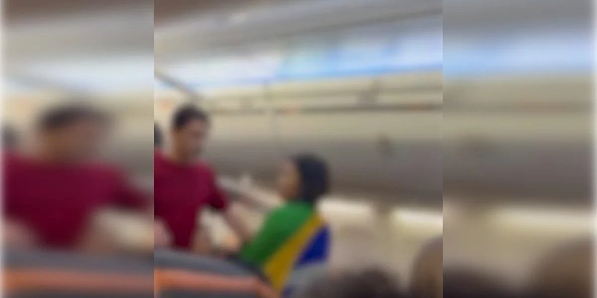 Mulher causa confusão em avião ao dizer que não voaria com petistas e acaba retirada