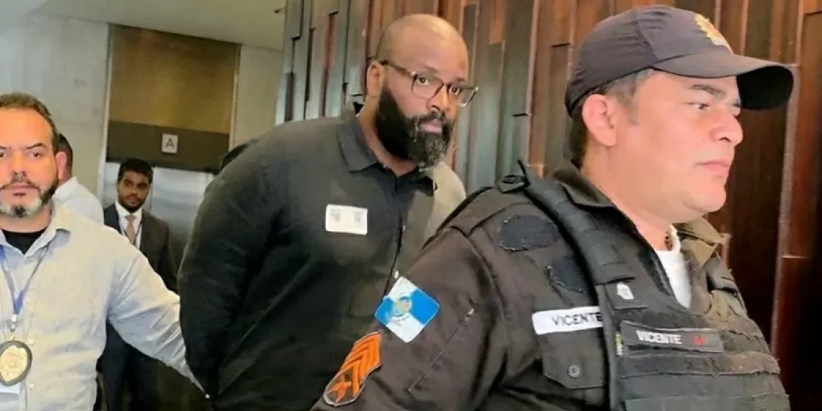 Homem é preso após se passar por repórter da Globo para chantagear deputado