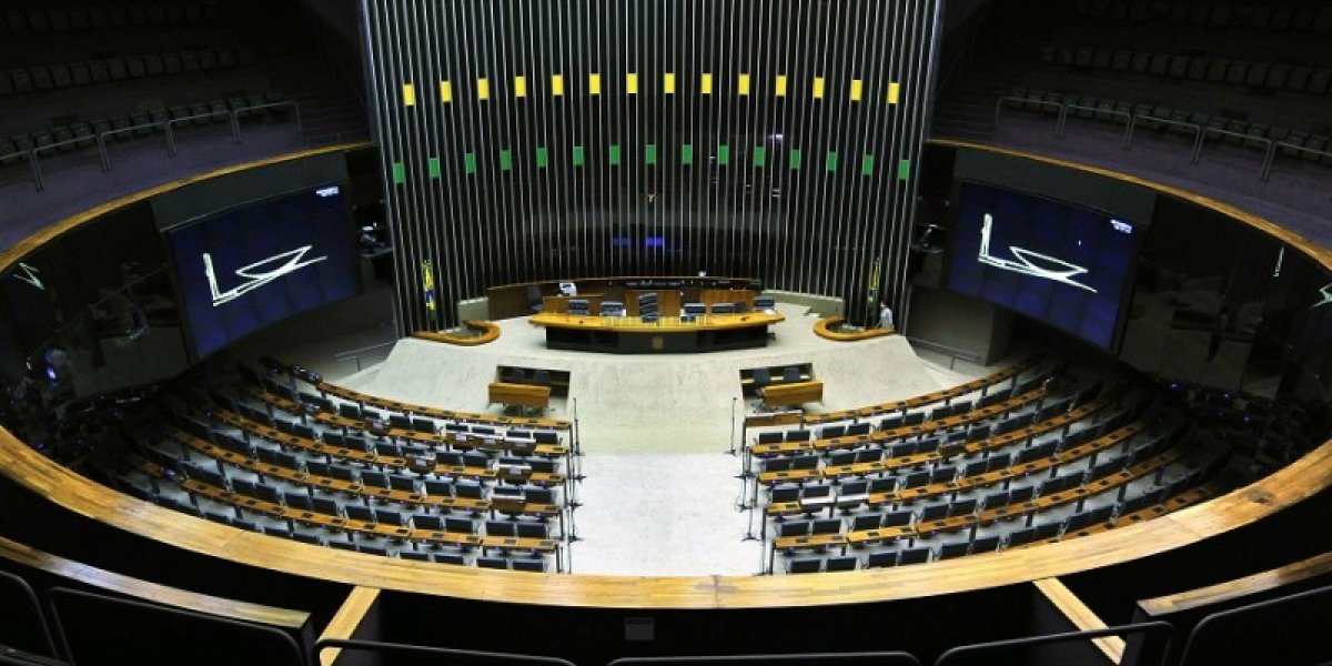 Câmara decide hoje sobre isenção do IR para salários de até R$ 5 mil