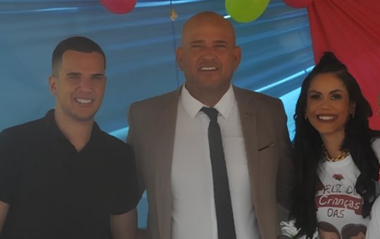 Esposa e filho do deputado Binho Galinha são presos durante operação que investiga organização criminosa