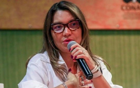 Janja busca aproximação do governo Lula com evangélicos em agenda pelo país