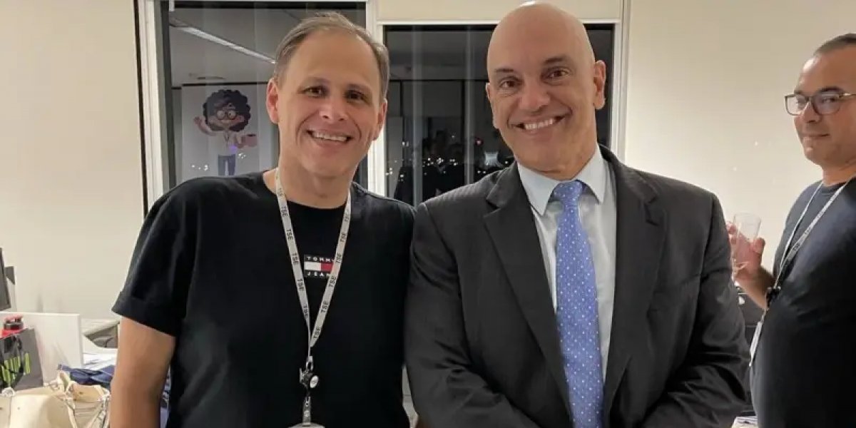 Ex-assessor de Moraes em foto com o ministro
