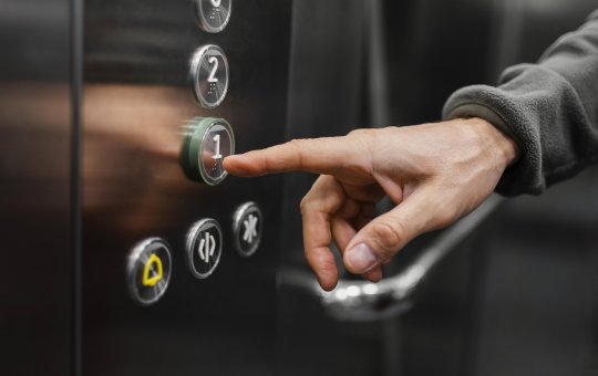 Proposta que impede diferença entre elevadores social e de serviço é legalizada