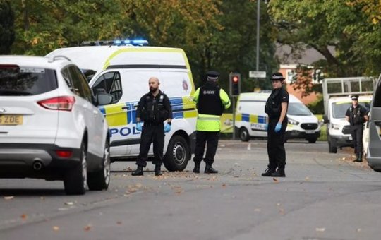  Ataque terrorista em frente à sinagoga em Manchester, na Inglaterra, deixa dois mortos e três feridos