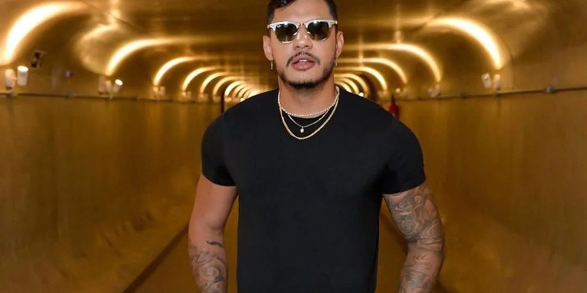 Rapper Hungria é internado com suspeita de ingestão de 'bebida adulterada', diz assessoria