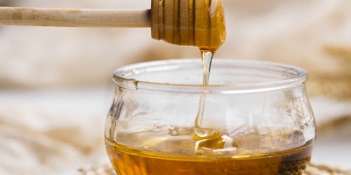 Máfia do mel: criminosos adulteram produto natural e colocam saúde da população em risco