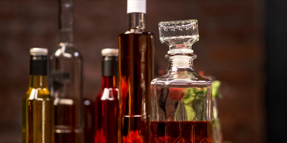 Garrafas de bebidas destiladas