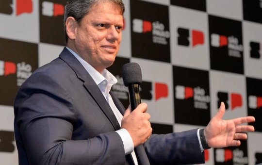 Vídeo antigo de Tarcísio de Freitas criticando isenção do IR volta a circular nas redes